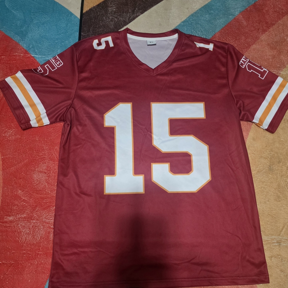 Kansas City Chiefs Red Football Jersey Mahomes #15.  Size XL